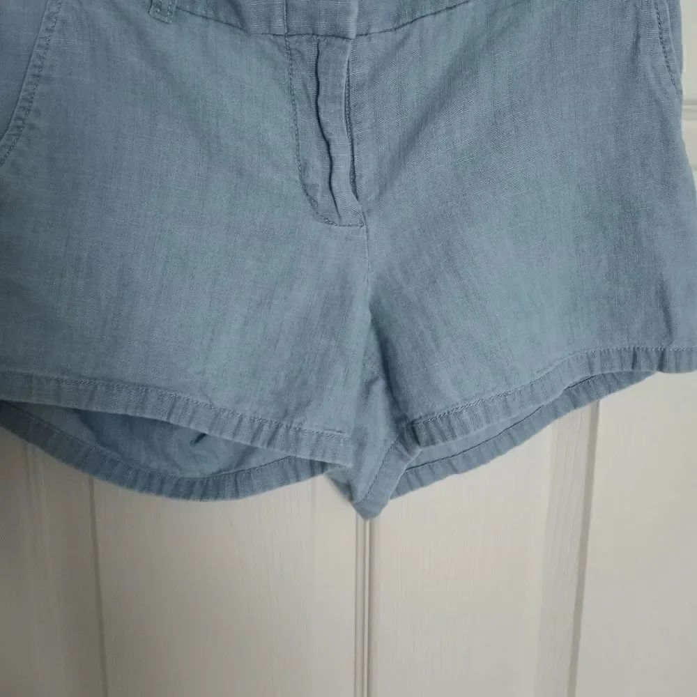 Ladies J CREW Light Blue Cotton Flat Front City Sh